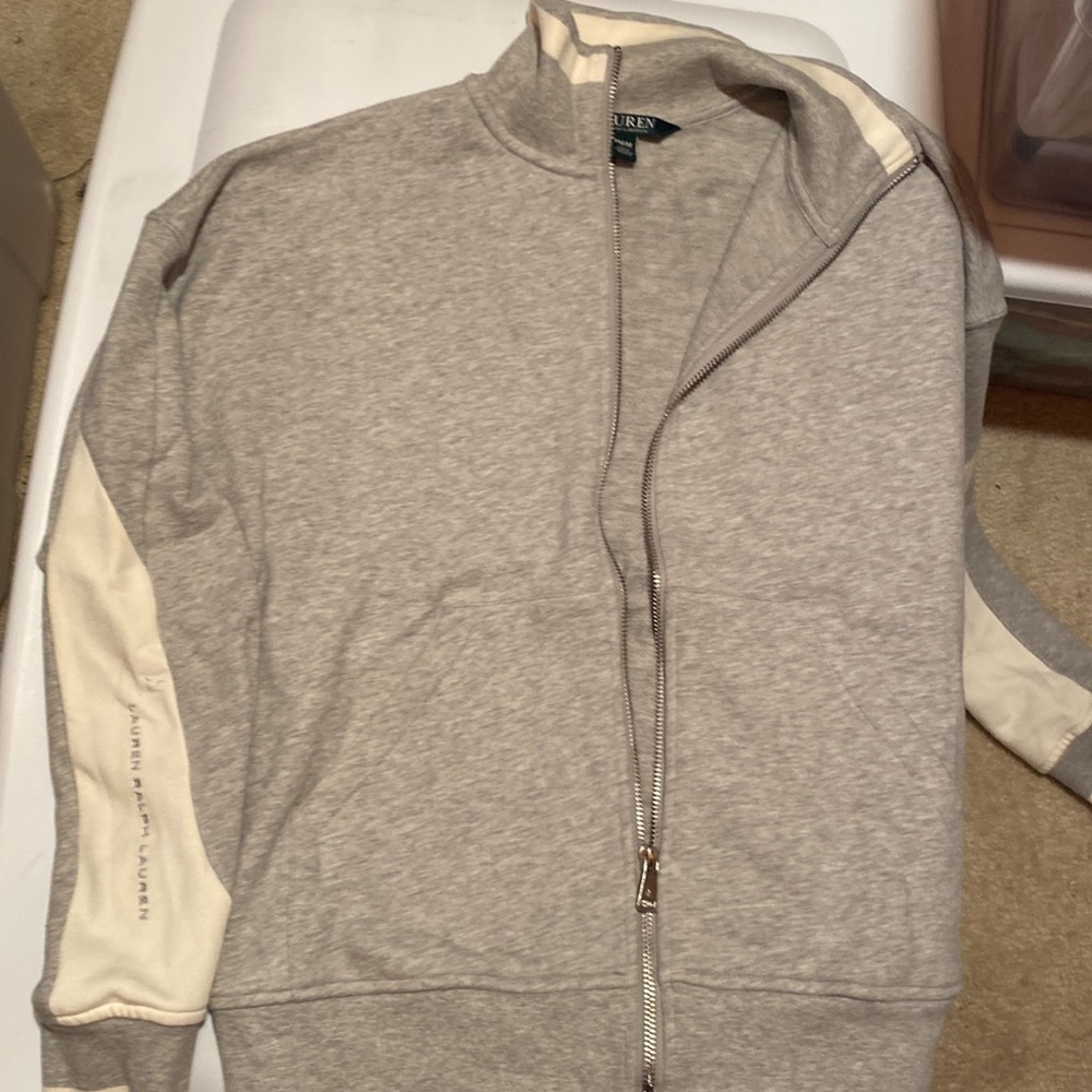 Sweatshirt - Picture 2 of 5